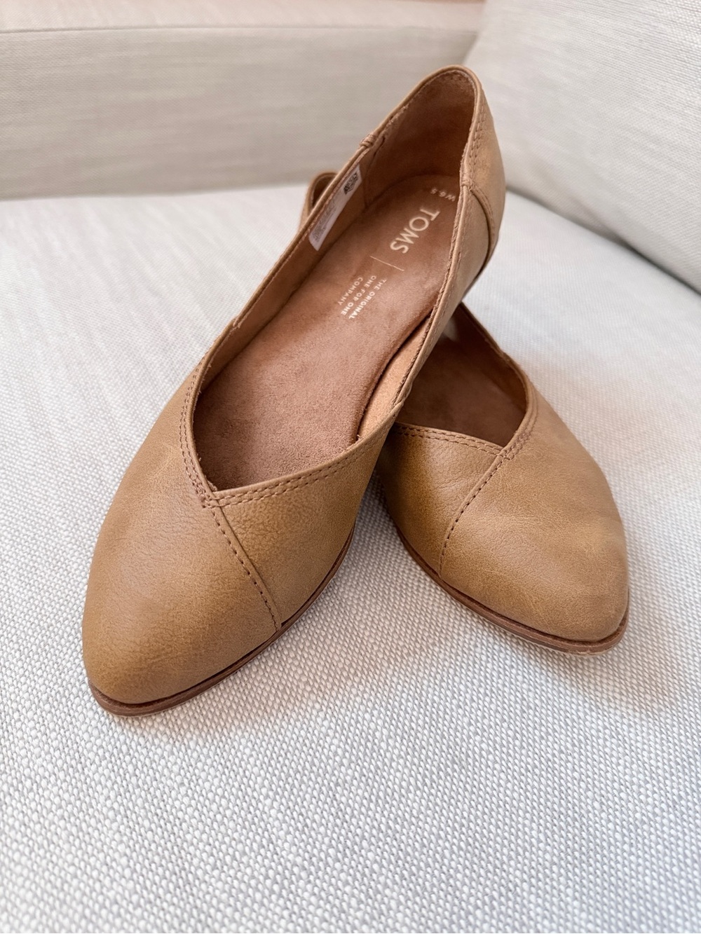TOMS Women’s Tan Leather Flats, size 6.5, Brown Ballet Shoes